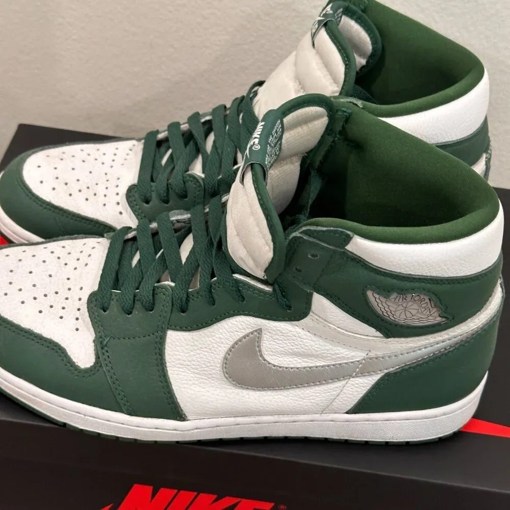 AIR JORDAN 1 RETRO HIGH OG DZ5485 303 GORGE GREEN/METALLIC SILVER VERT GORGE/ARG